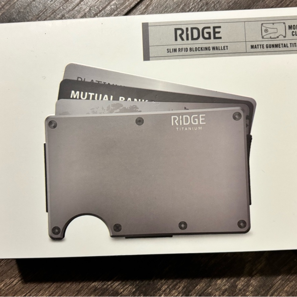 Ridge Titanium Wallet in Matte Gunmetal